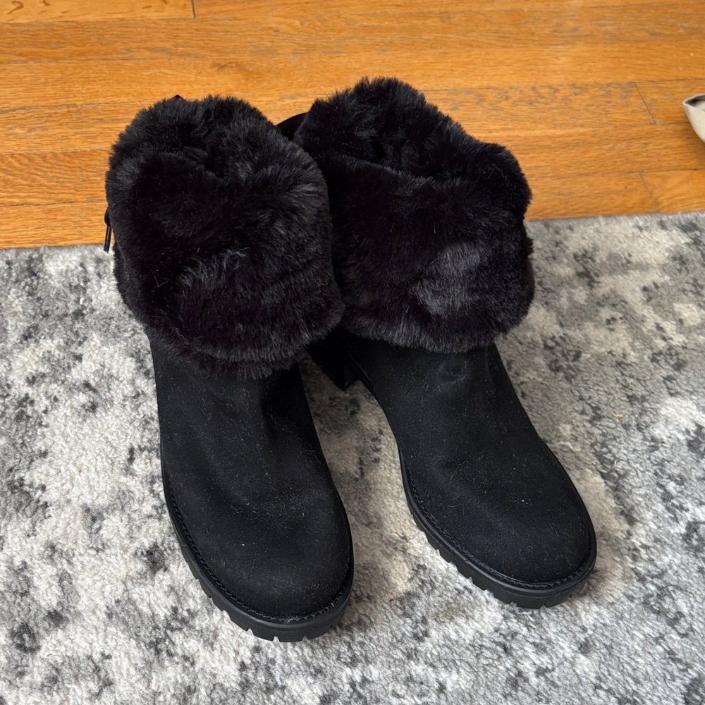 Black Juicy Couture Fur Lined Ankle Boots with Bows